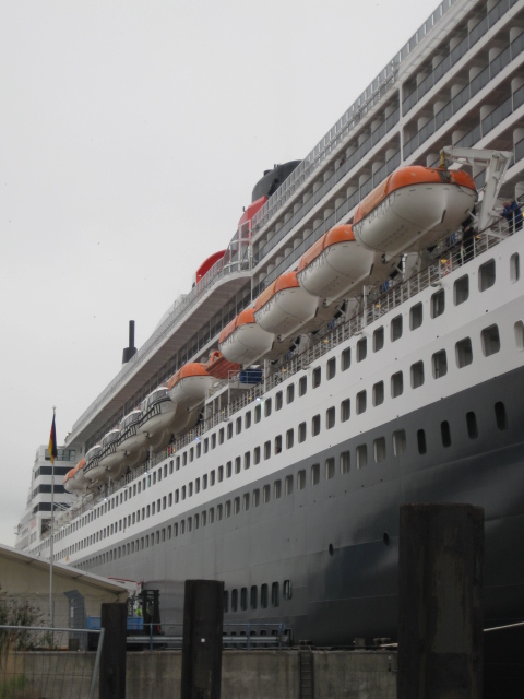 Queen Mary 2