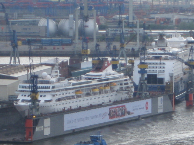 Hamburger Hafen - Boote und Schiffe