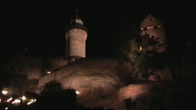 Burg bei Nacht