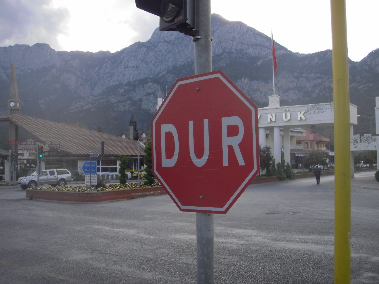 Stopschild auf tuerkisch